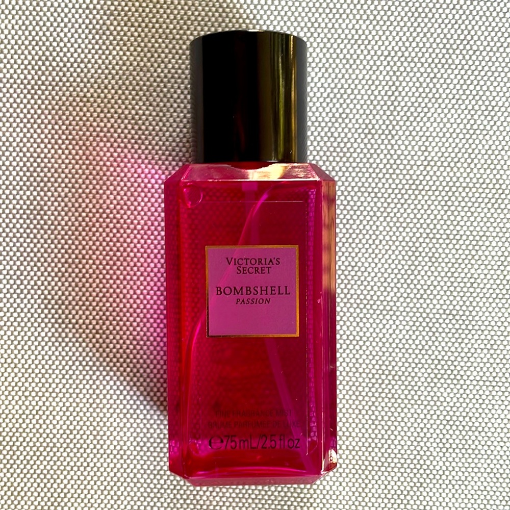 Victoria’s Secret Bombshell Passion body spray